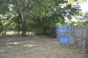 Suseni - Teren intravilan cu casa batraneasca, plan, suprafata 4700 mp - imagine 3