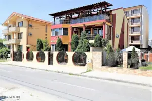 Mamaia Nord - Langa Mare, pensiune la cheie, 11 camere, 9 bai! - imagine 2