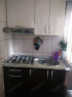 garsoniera zona Umt  - imagine 2