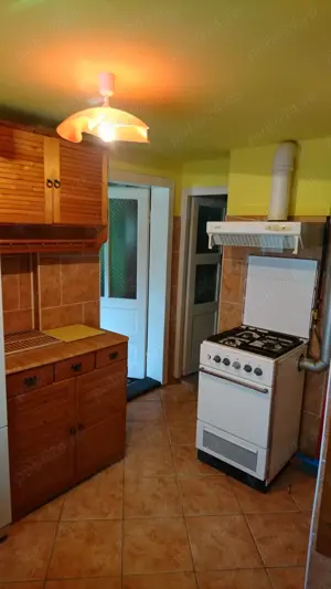 Închiriez casă cu 1 cameră - imagine 6