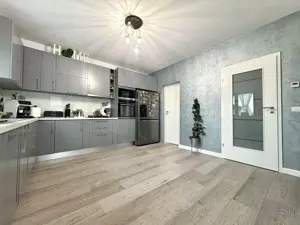 Vila moderna- 4 camere- cu piscina, complet mobilata si utilata - Sag - imagine 4