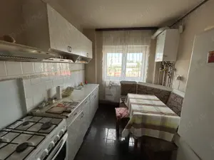 Vand apart.4 cam.st.117 mp,situat in Aradul-Nou,et.1 din 4,cu termoteca - imagine 10