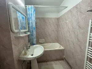 Vand apart.4 cam.st.117 mp,situat in Aradul-Nou,et.1 din 4,cu termoteca - imagine 9