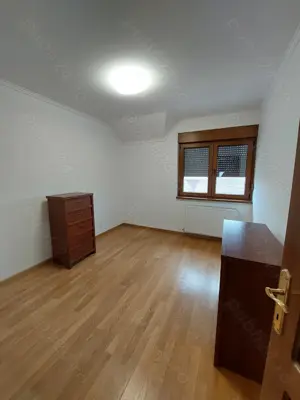 Vânzare apartament elegant , Cartier Micălaca  , locuri parcare curte - imagine 5