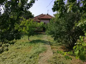 Teren intravilan de vanzare  pe care se afla o casa batraneasca  - imagine 8