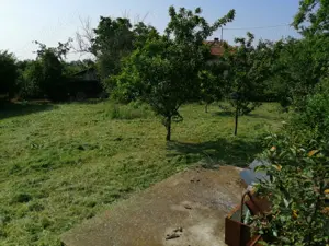 Teren intravilan de vanzare  pe care se afla o casa batraneasca  - imagine 5