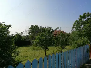 Teren intravilan de vanzare  pe care se afla o casa batraneasca  - imagine 4