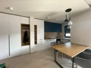 De închiriat apartament cu 2 camere la intrare în Dumbrăvița 