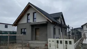 Vând casă cu mansardă - imagine 5