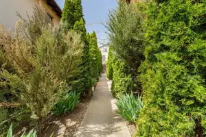 Vila spațioasă și elegantă, aproape de pădure – Tunari, Ilfov - imagine 11