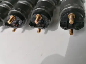 504128307 2855135 500061280 0986435530 Bosch Injector New Holland T6 T7 / Case IH Puma Maxxum - imagine 4