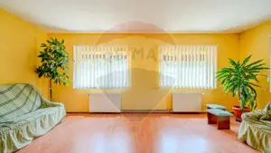 Vila rezidential/  gradina de vis/sera/ panouri/ Sanpetru! - imagine 6