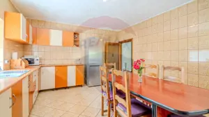 Vila rezidential/  gradina de vis/sera/ panouri/ Sanpetru! - imagine 3