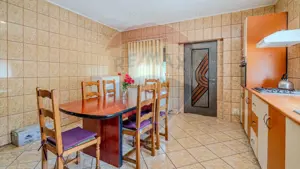 Vila rezidential/  gradina de vis/sera/ panouri/ Sanpetru! - imagine 4