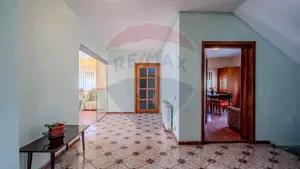 Vila rezidential/  gradina de vis/sera/ panouri/ Sanpetru! - imagine 7