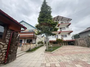 Pensiune de vanzare cu teren 2140 mp in Mamaia Navodari