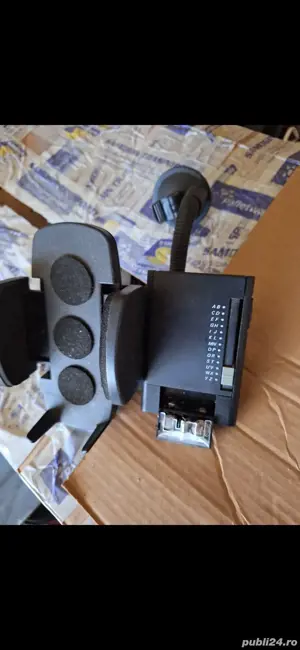 Suport auto cu agenda si bec pentru celular - imagine 4