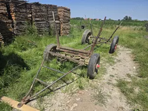 Straf de vânzare caruta de cărat lemne de foc