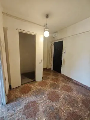  Apartament de vanzare, cu 3 camere spațios, etaj 1, zona Parcul Mara - imagine 9