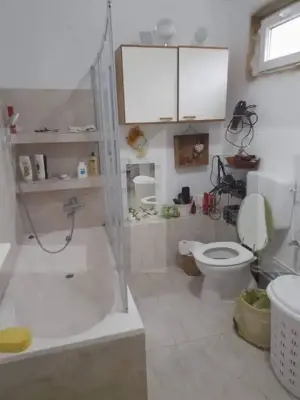 Blitz va ofera spre vanzare casa cu 3 camere in Curtici - imagine 16 Blitz va ofera spre vanzare casa cu 3 camere in Curtici - imagine 16