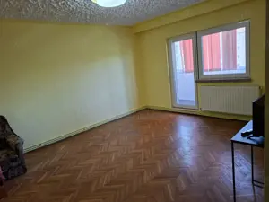 Ocazie Lipovei- Apartament decomandat, 3 camere + bonus o camera