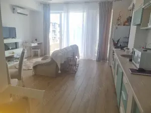 Inchiriez apartament