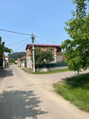 Vand casa cu etaj si teren - imagine 2