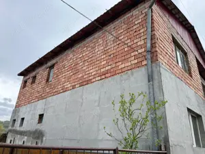 Vand casa cu etaj si teren - imagine 4