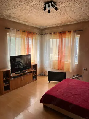 Vand casa cu etaj si teren - imagine 6