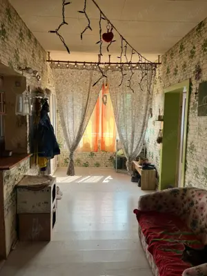 Vand casa cu etaj si teren - imagine 8