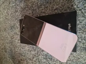 Telefon Samsung Galaxy Z Flip5 - imagine 3