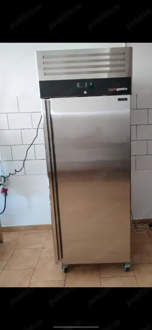 Vand Frigider Profesional Nou,440 Litri