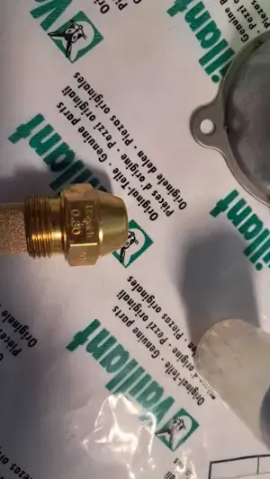 Duză arzător Vaillant, 0,30 Usgal h - imagine 3