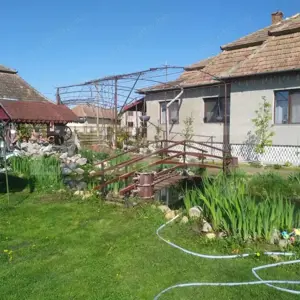 Casa 6 camere, 250 mp, zona Luncani