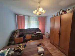 Vand apartament 3 camere Micro 4