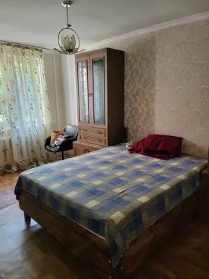 Oferim spre inchiriere  o garsoniera in zona Spitalului Judetean