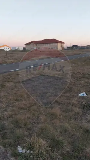 Teren langa Scoala Gimnazial Fantanele 600 mp cu acces la utilitati