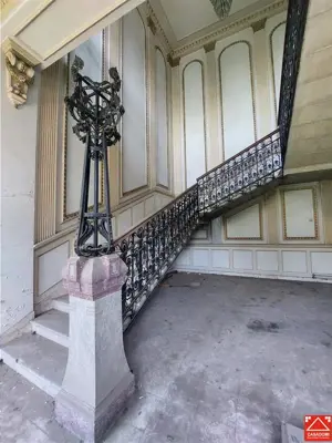 Cladire ultracentrala cu curte privata, pentru activitati diverse - imagine 5