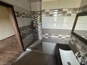 COMISION 0%. Pozitie excelenta. Suprafata generoasa. Mobilat si utilat  - imagine 10