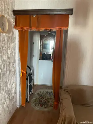 vând apartament 4 cam - imagine 2