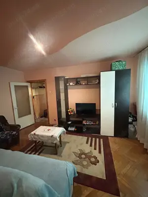 Proprietar- Închiriez apartament situat pe strada Alunișului  - imagine 3