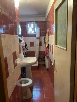 Proprietar- Închiriez apartament situat pe strada Alunișului  - imagine 8