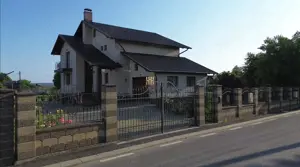 Casa Superba! In Suceava! Teren 1800 mp! De vanzare! 0727817187