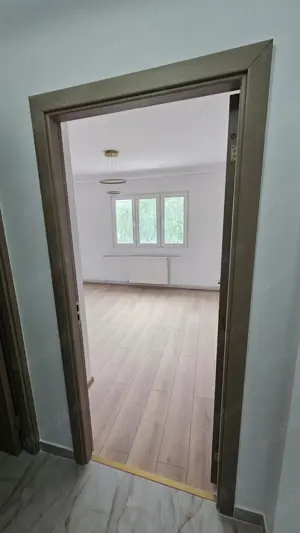 Apartament 2 camere etaj 1 central - imagine 2