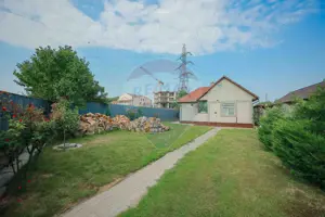 De vânzare Casă cu 2 camere și 1477 mp teren în Sânmartin