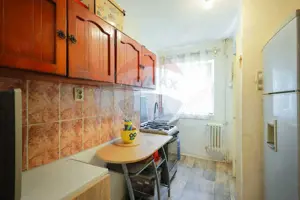 Apartament 3 camere de vânzare, Nufarul, Reabilitat, Apă geotermală - imagine 2