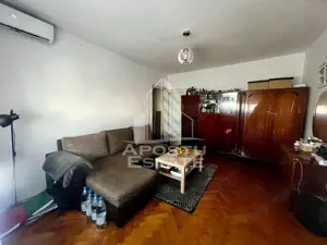 Apartament 2 camere,etaj 4,zona Sagului - imagine 2 Apartament 2 camere,etaj 4,zona Sagului - imagine 2