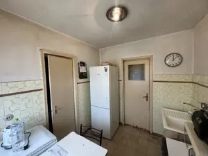 Dr. Taberei Orizont, apt.3 cam, etaj1 din 4, balcon, fara imbunatatiri, langa metrou - imagine 3 Dr. Taberei Orizont, apt.3 cam, etaj1 din 4, balcon, fara imbunatatiri, langa metrou - imagine 3