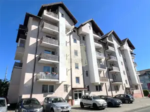 Apartament cu 3 camere 2 balcoane si parcare in zona Turnisor