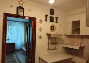 300Euro! Garsoniera in zona Piata Nicolina, et 2 - imagine 3